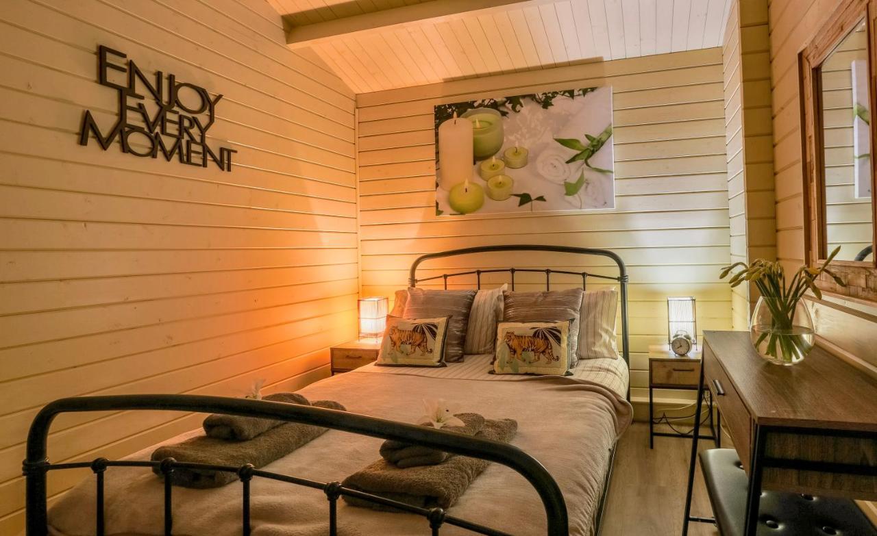 סדברי The Retreat Log Cabin מראה חיצוני תמונה